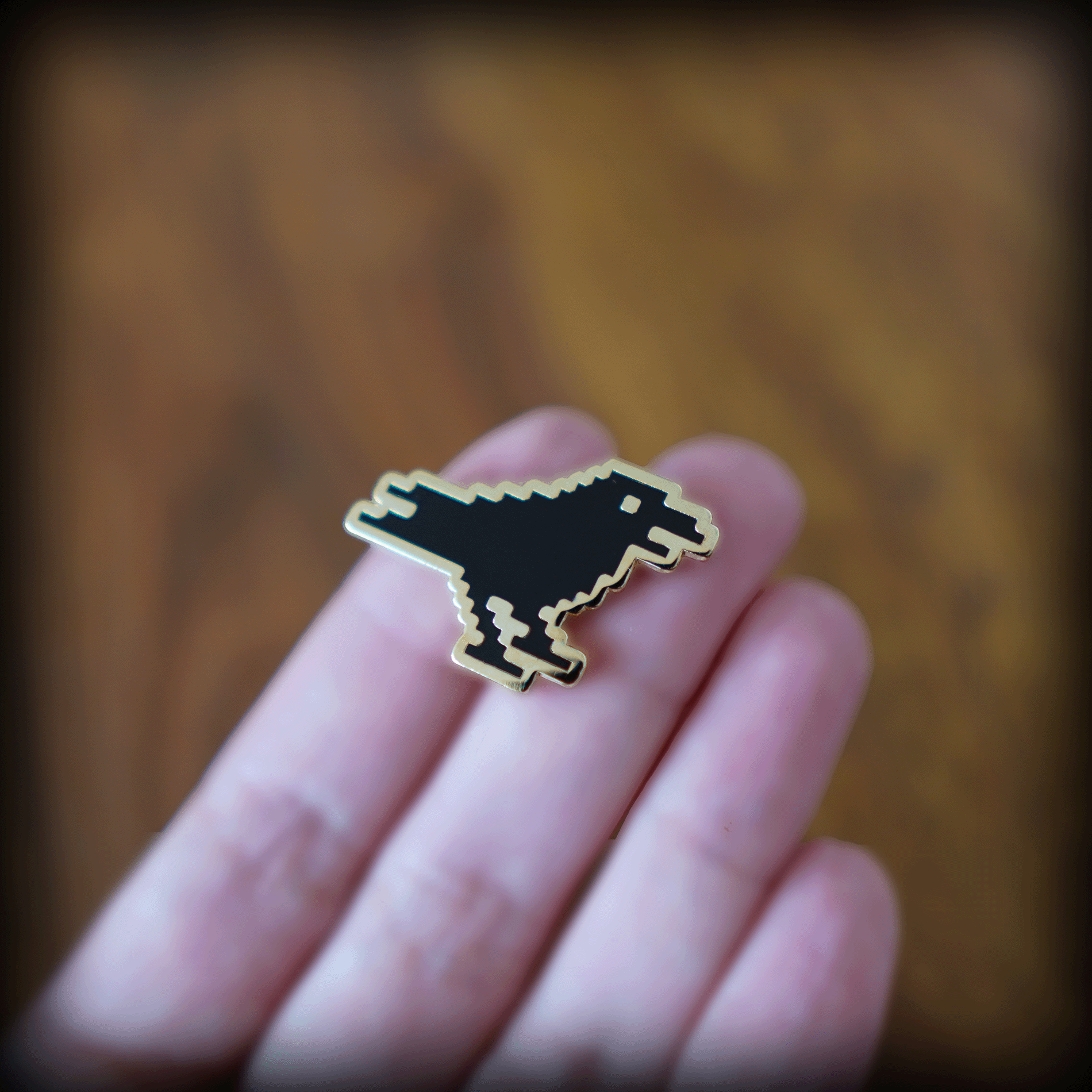 Crow Pin • Look Right